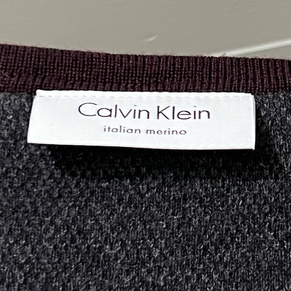 NWT Men’s Size M Maroon Calvin Klein Merino Wool Sweater - Picture 2 of 8